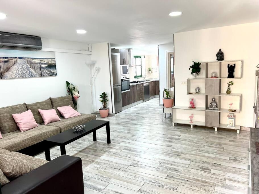 Апартаменты 42 Puerto Del Carmen Star Тиас Экстерьер фото